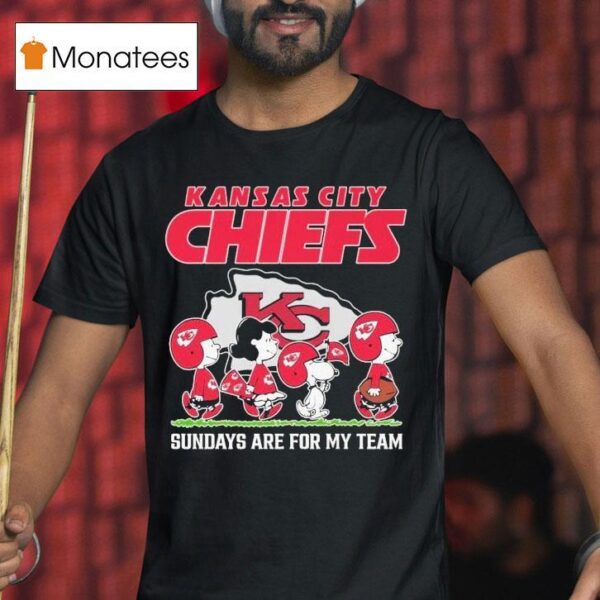 Snoopy And Charlie Brown The Peanuts Kansas City Chiefs Sundays Are For My Team T Shirt