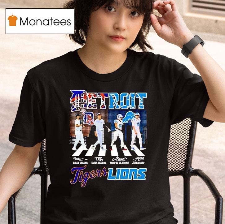  Detroit City Skyline Legends Walking Across Detroit Tigers And Detroit Lions Signatures T Shirt