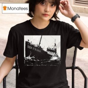 Queens Of The Stone Age August In Portsmouth Uk T Shirt