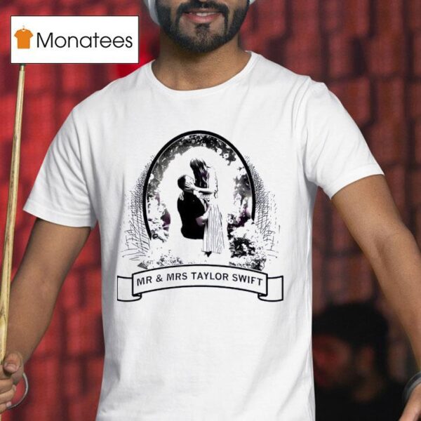 Couple Frame Mr And Mrs Taylor T Shirt