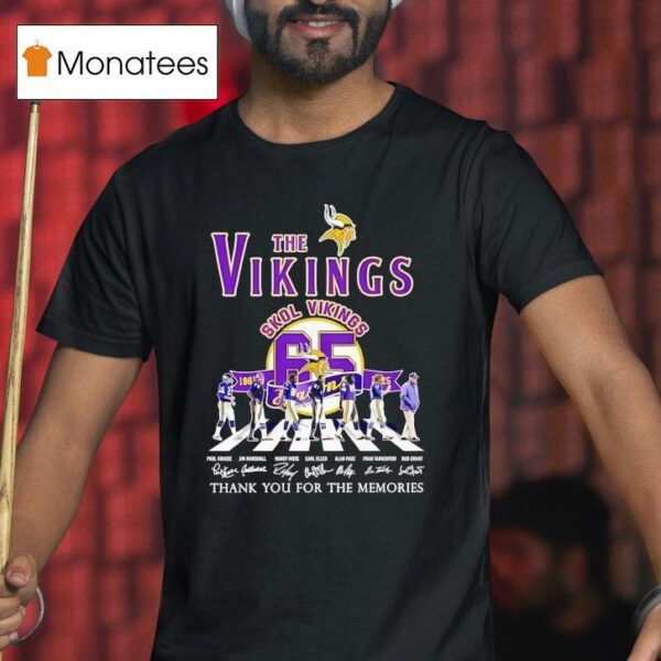 The Minnesota Vikings Walking Across Skol Vikings Thank You For The Memories Signatures T Shirt