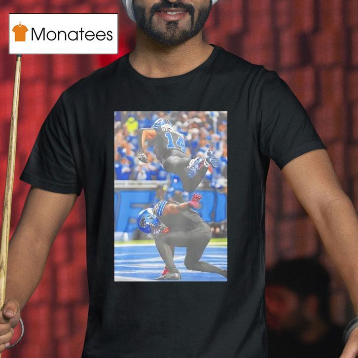 Amon Ra St Brown And Jahmyr Gibbs Superman Fly Detroit Lions T Shirt Amon Ra St Brown And Jahmyr Gibbs Superman Fly Detroit Lions T Shirt