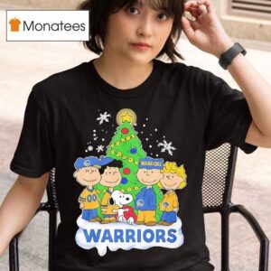 Peanuts Comic Christmas Tree In Golden State Warriors Graphic T Shirt