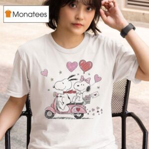 Snoopy The Peanuts Valentine Hear T Shirt