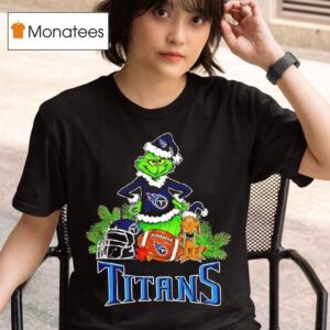 The Grinch And Max Tennessee Titans Christmas Helmet Items T Shirt